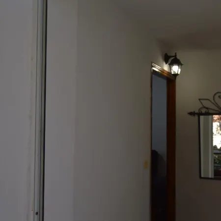 Avlonari Evias Flat In The Square