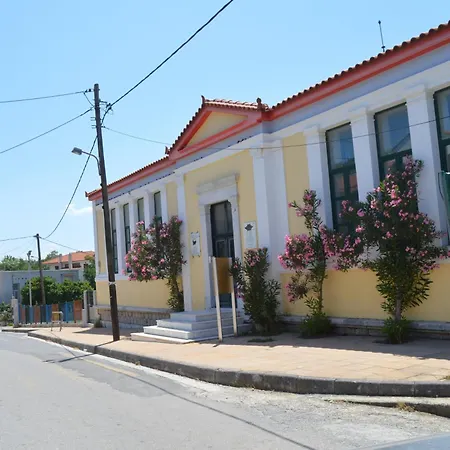 Avlonari Evias Flat In The Square Lägenhet