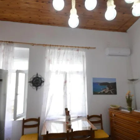 Lägenhet Avlonari Evias Flat In The Square